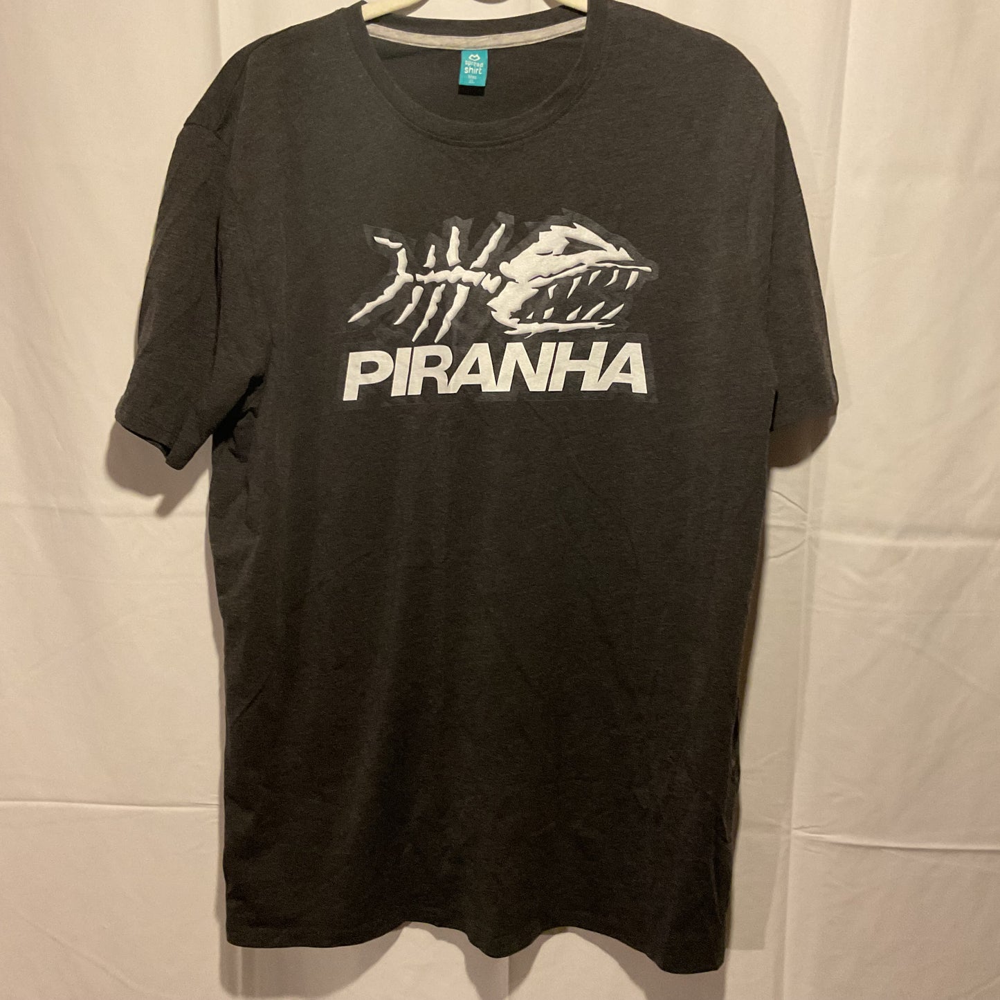 (XL) Piranha Front Graphic T-Shirt SPREAD SHIRT BRAND